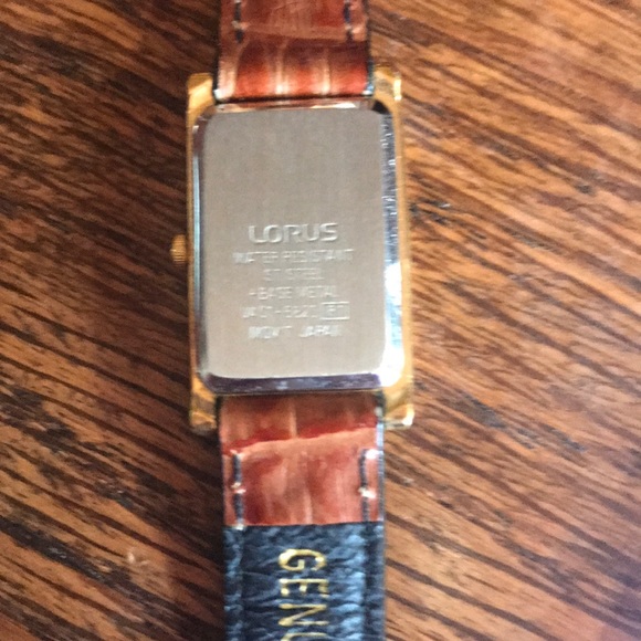 LADIES LORUS VINTAGE DISNEY MICKY MOUSE WATCH - Picture 3 of 4